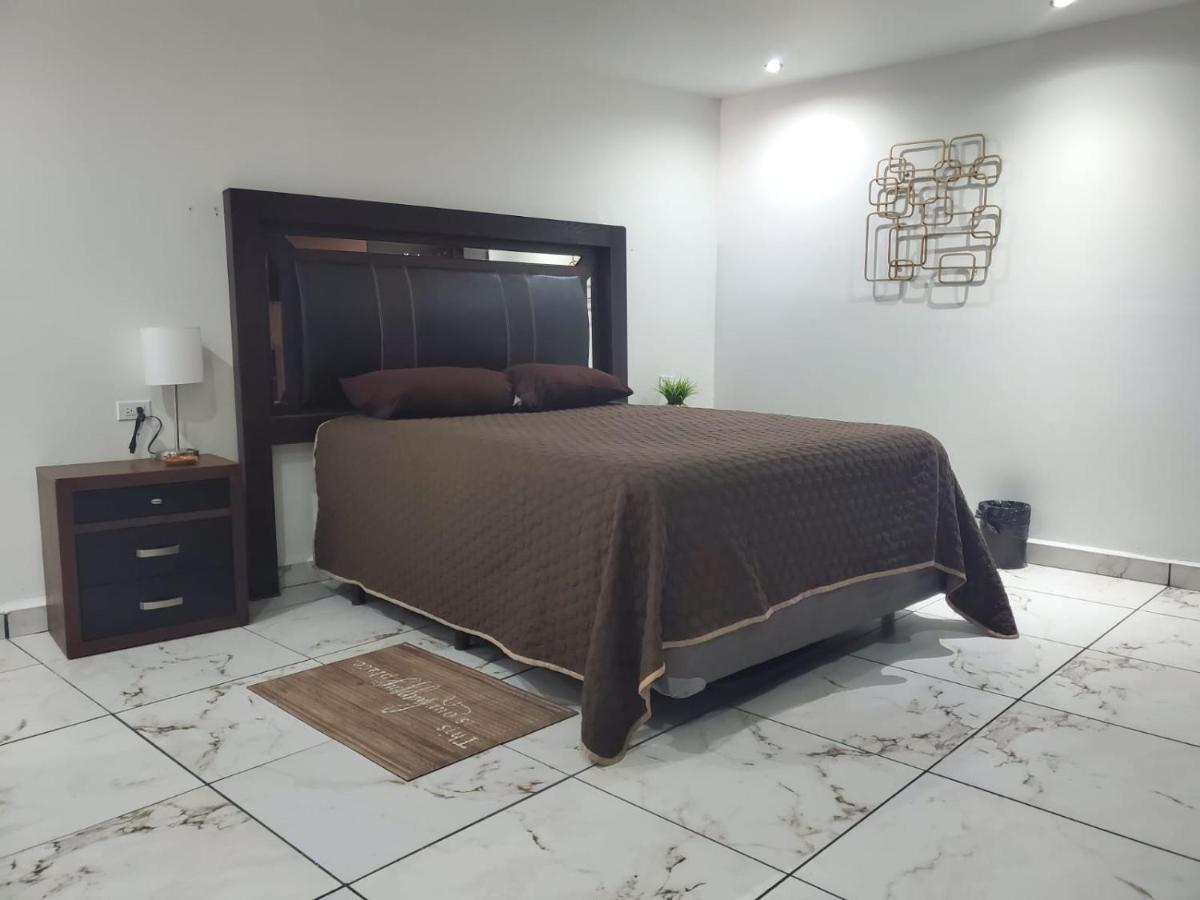 Suites Motel La Frontera Ciudad Juarez Bagian luar foto
